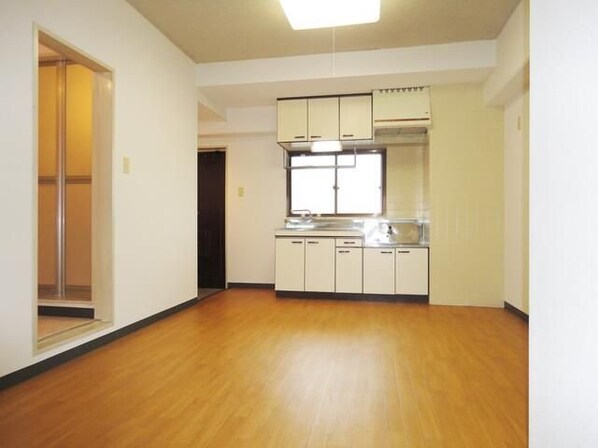 キャッスル305の物件内観写真